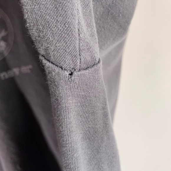 Crazy Y2K converse graphic shirt - Picture 6 of 6